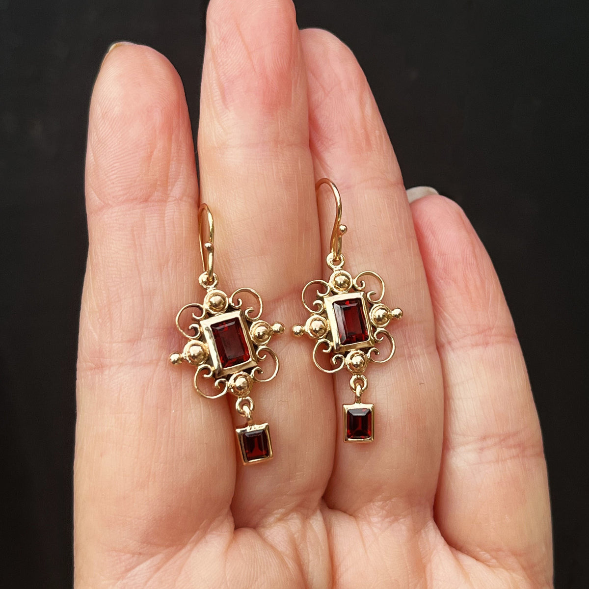 MODERN VICTORIAN STYLE GARNET EARRINGS 9ct GOLD