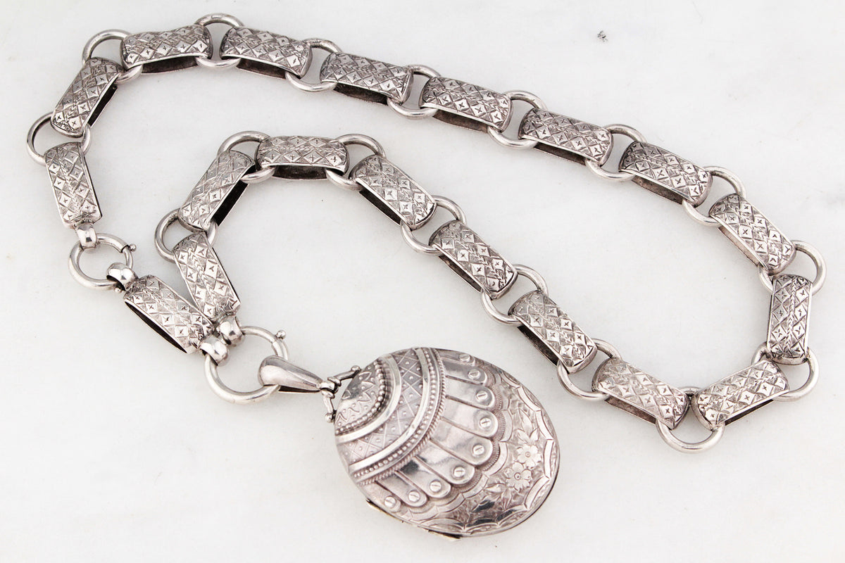 ANTIQUE EDWARDIAN 1908 STERLING SILVER BOOK CHAIN &amp; LOCKET