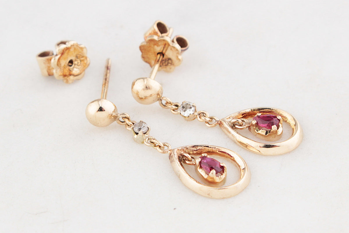 VINTAGE RUBY &amp; DIAMOND EARRINGS 18ct GOLD