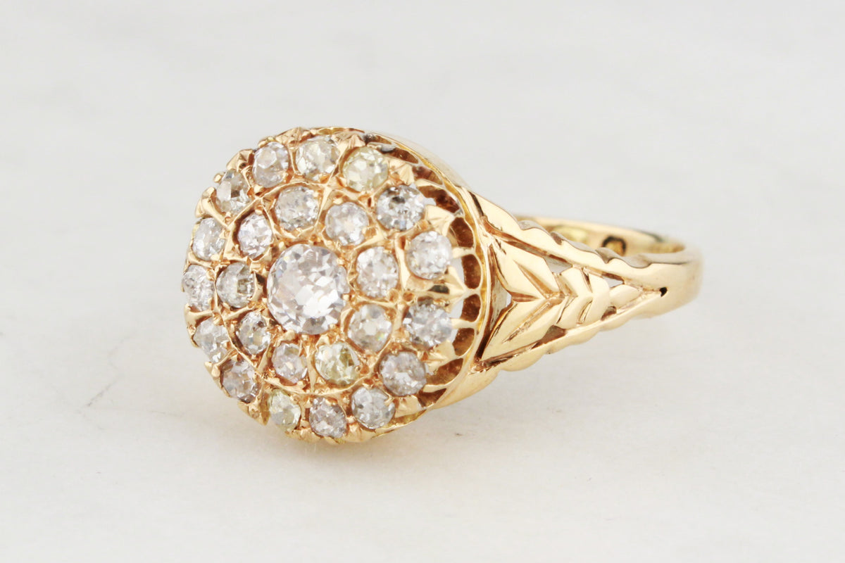 ANTIQUE VICTORIAN 1889 DIAMOND CLUSTER RING 18ct GOLD