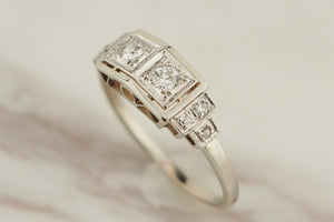 ANTIQUE ART DECO c1920 DIAMOND RING 18ct WHITE GOLD