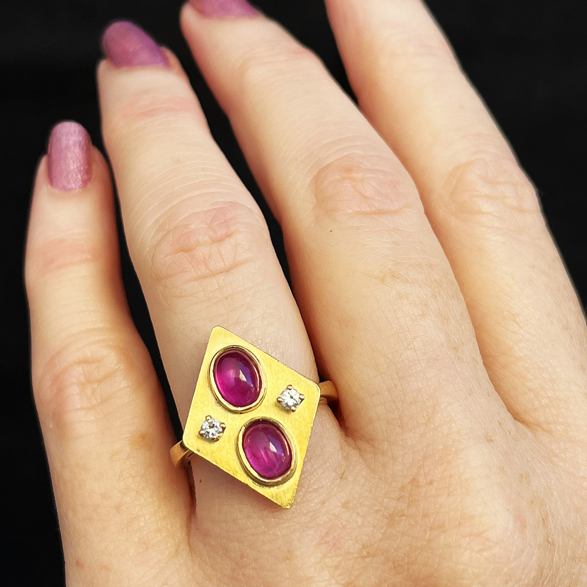 MID-CENTURY RUBY &amp; DIAMOND RING 18ct GOLD