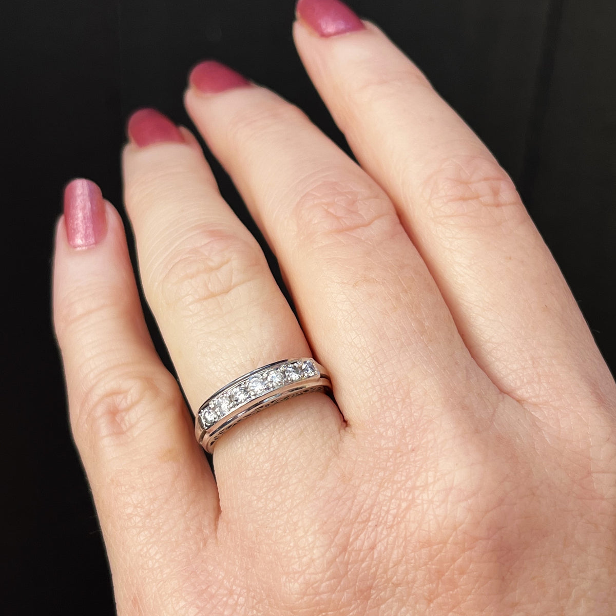 VINTAGE ESTATE SEVEN STONE DIAMOND PLATINUM RING