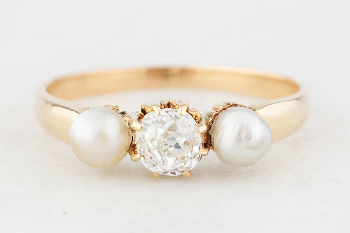 ANTIQUE VICTORIAN .50ct DIAMOND &amp; PEARL RING 15ct GOLD