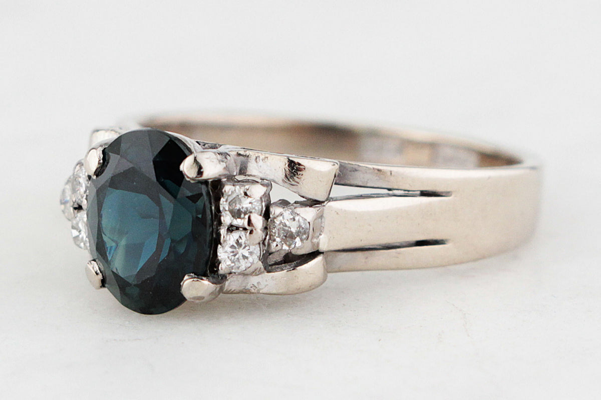 VINTAGE c1940/50 SAPPHIRE &amp; DIAMOND RING 14ct GOLD