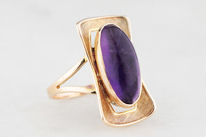 MID-CENTURY 1961 AMETHYST RING 9ct GOLD