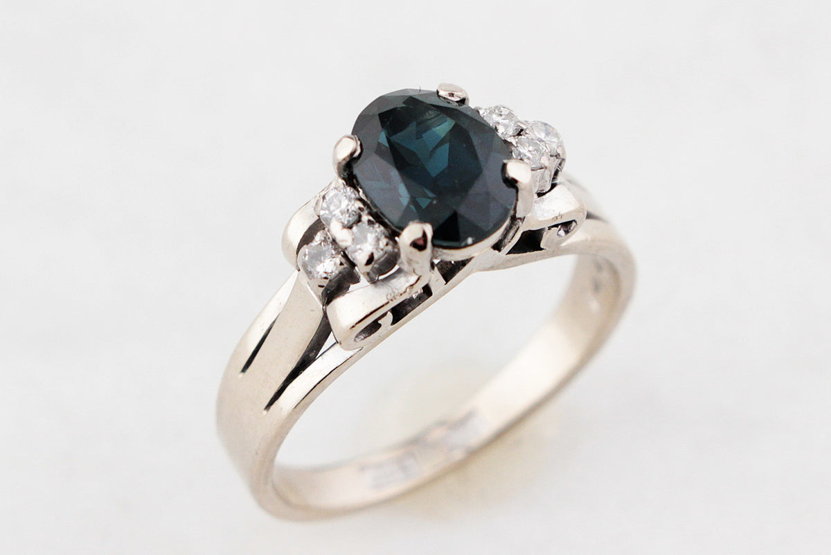 VINTAGE c1940/50 SAPPHIRE &amp; DIAMOND RING 14ct GOLD
