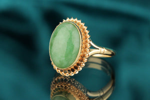 VINTAGE ESTATE 1993 JADE RING 9ct YELLOW GOLD