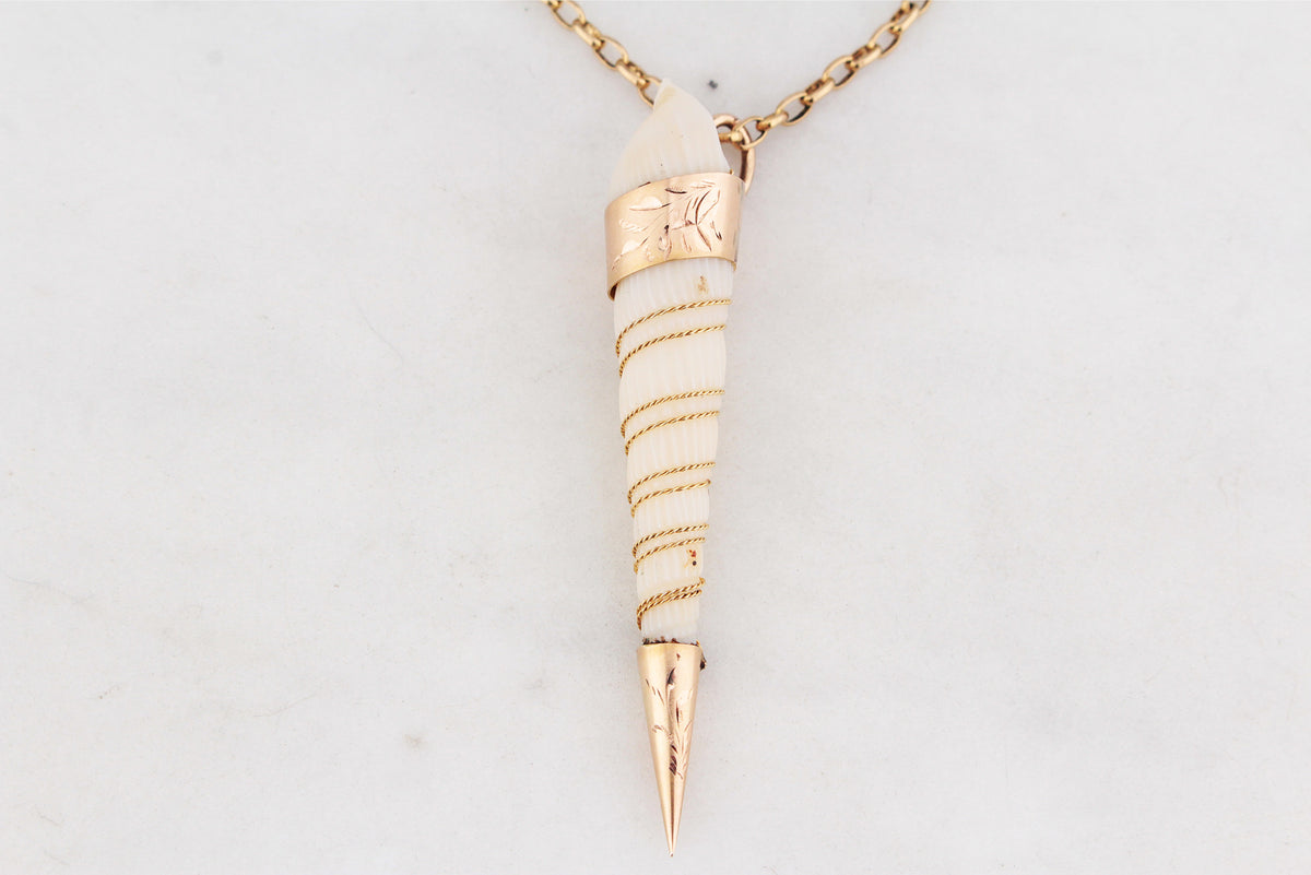 ANTIQUE VICTORIAN SHELL PENDANT 9ct GOLD