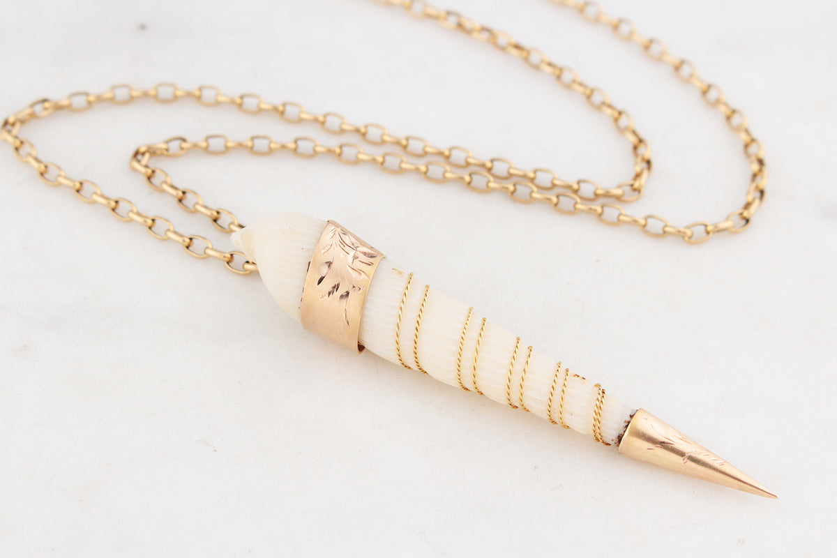 ANTIQUE VICTORIAN SHELL PENDANT 9ct GOLD