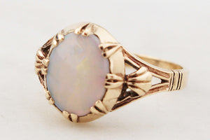 VINTAGE SOLID OPAL RING 9ct GOLD
