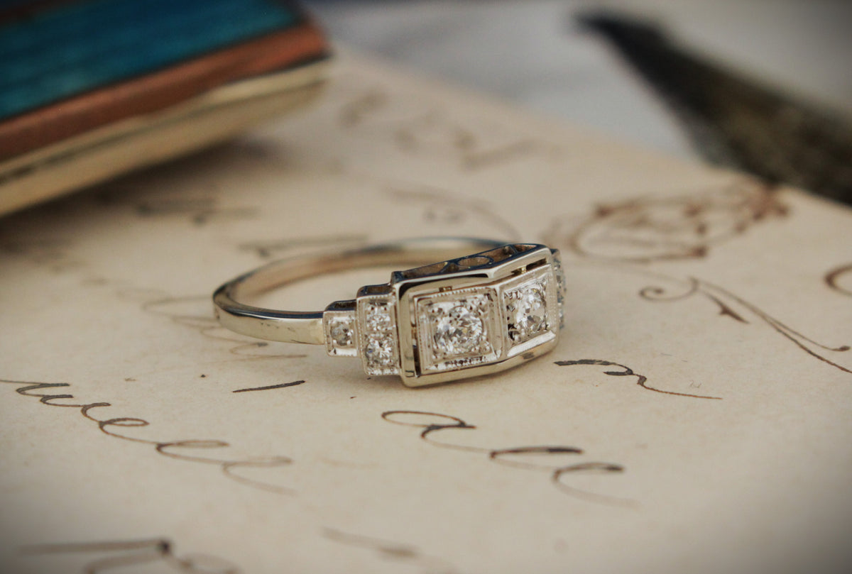 ANTIQUE ART DECO c1920 DIAMOND RING 18ct WHITE GOLD