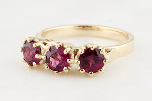 RHODOLITE GARNET TRILOGY RING 9ct GOLD