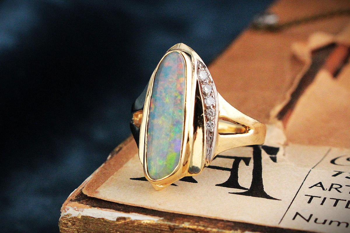 MID-CENTURY SOLID OPAL &amp; DIAMOND RING 18ct GOLD