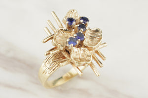 VINTAGE MID CENTURY c1960 BRUTALIST SAPPHIRE RING 9ct YELLOW GOLD