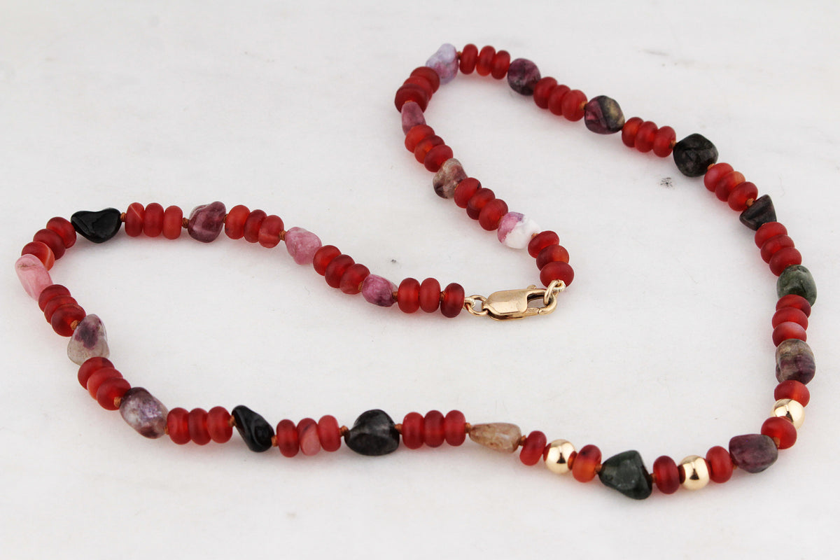 BESPOKE RED AGATE &amp; TOURMALINE NECKLACE 9ct GOLD