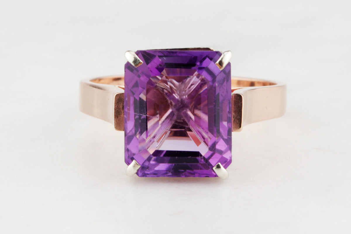 VINTAGE MID CENTURY AMETHYST COCKTAIL RING 14ct GOLD