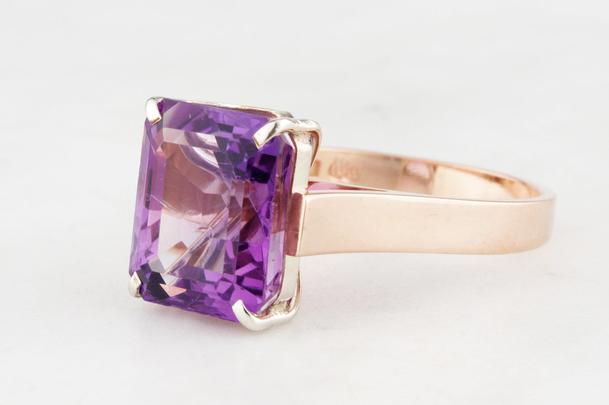 VINTAGE MID CENTURY AMETHYST COCKTAIL RING 14ct GOLD