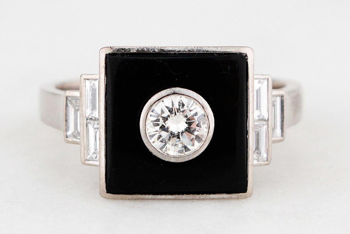 ART DECO c1930’s 1.04ct DIAMOND &amp; ONYX RING 18ct GOLD