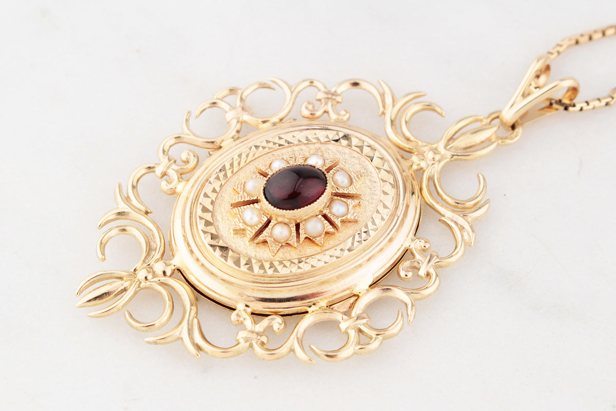 VINTAGE GARNET & SEED PEARL PENDANT LOCKET 9ct GOLD