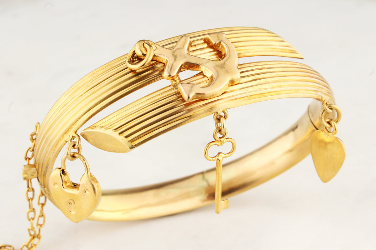 ANTIQUE VICTORIAN HINGED CHARM BANGLE 15ct GOLD