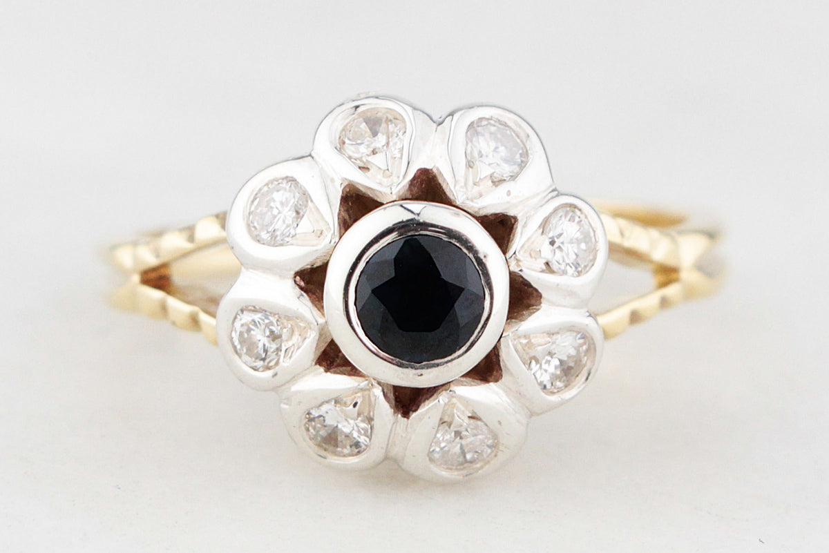 VINTAGE SAPPHIRE & DIAMOND DAISY RING 18ct GOLD