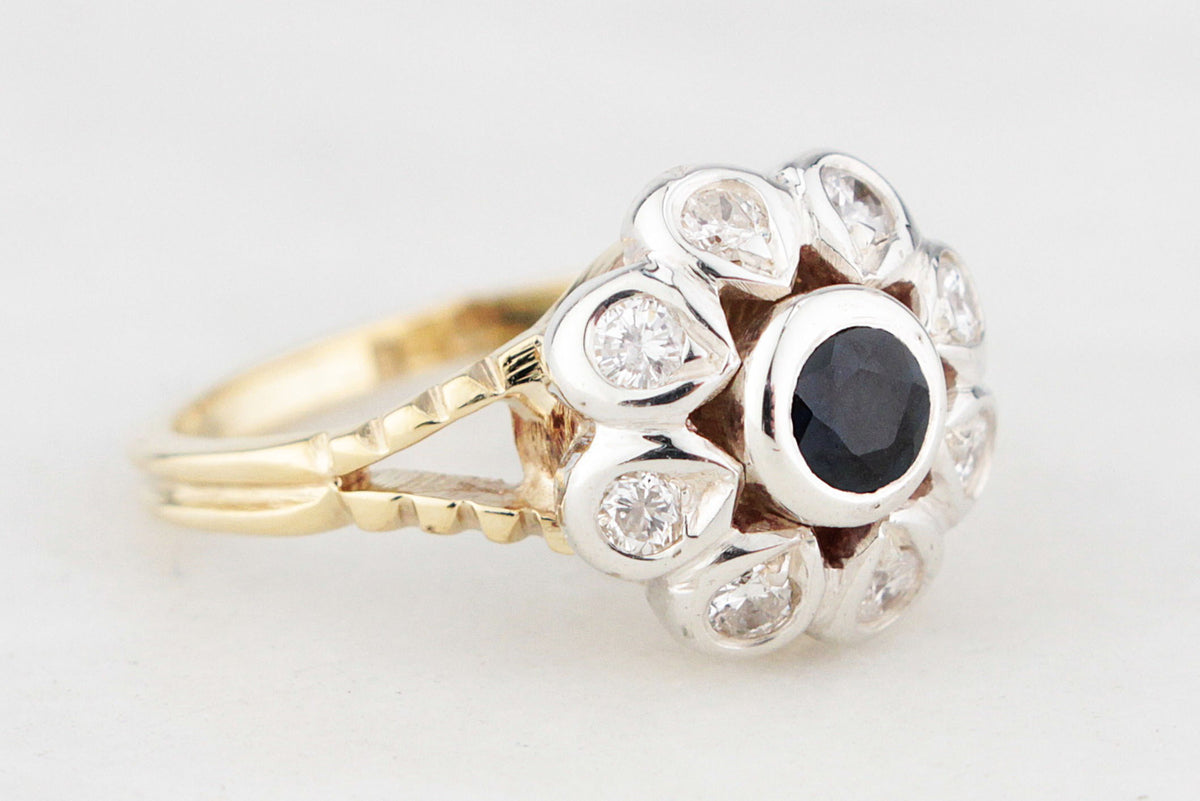 VINTAGE SAPPHIRE & DIAMOND DAISY RING 18ct GOLD