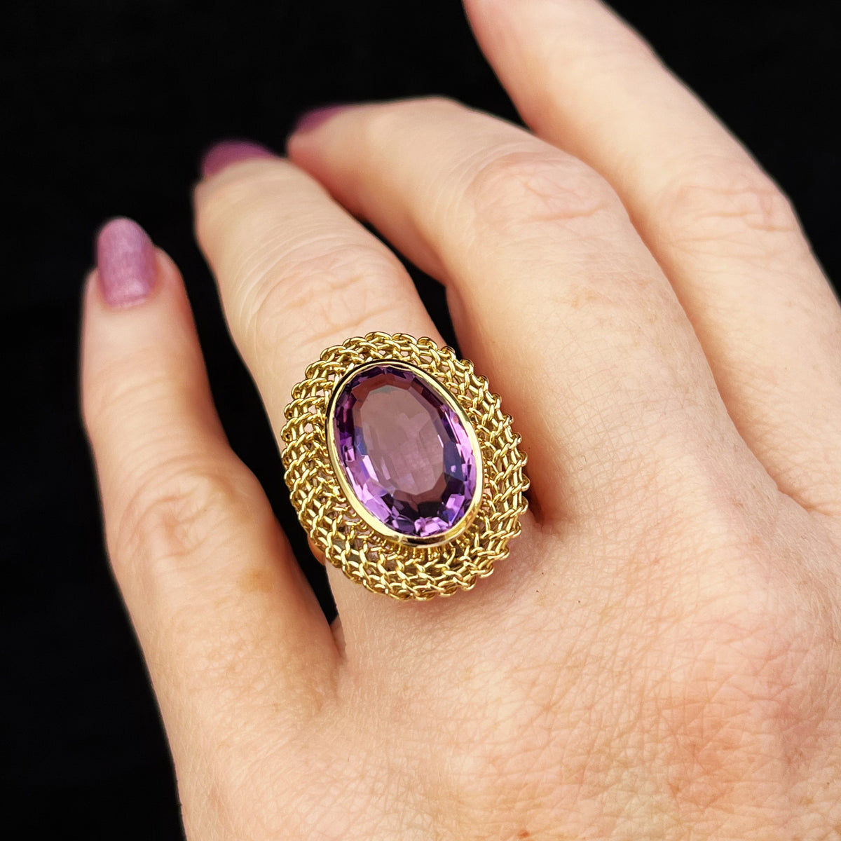 VINTAGE c1940’s AMETHYST COCKTAIL RING 18ct GOLD