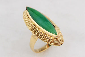 MID-CENTURY c1960 JADE RING 18ct GOLD