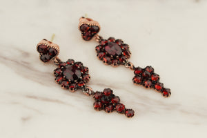 ANTIQUE EDWARDIAN BOHEMIAN GARNET EARRINGS 14ct YELLOW GOLD POSTS