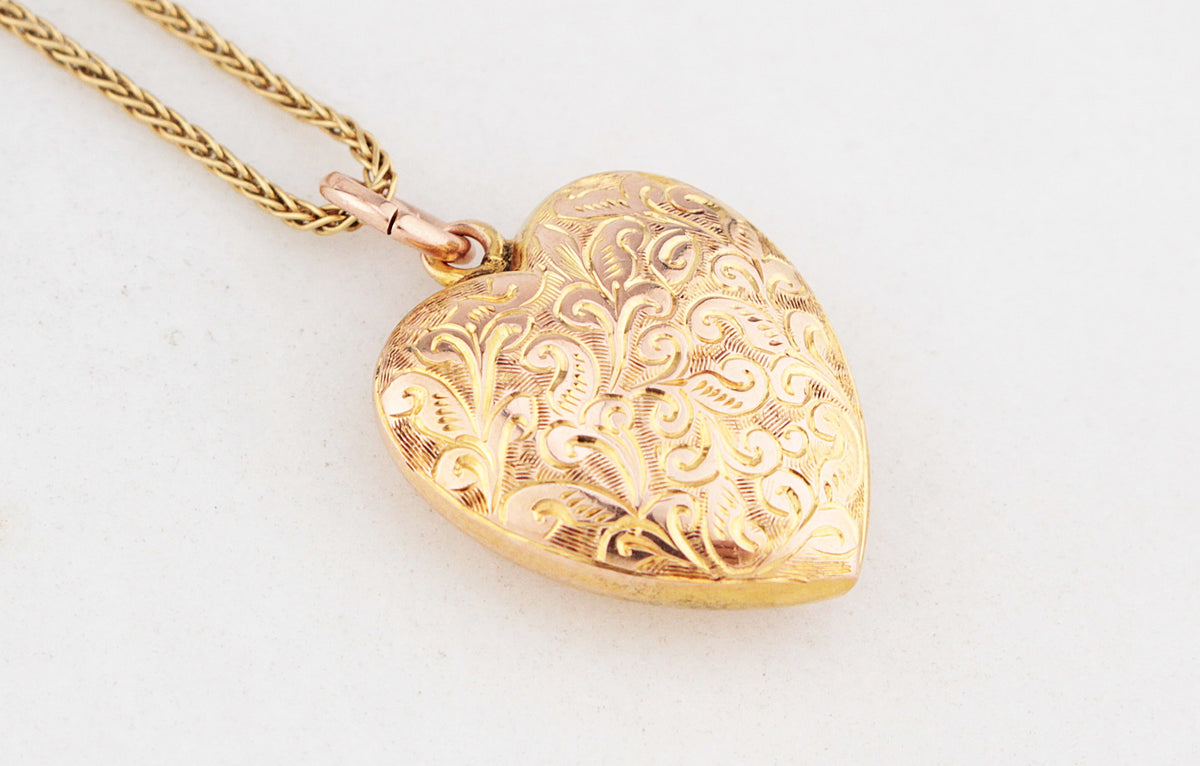 ANTIQUE EDWARDIAN 1910 ETCHED HEART PENDANT 9ct GOLD