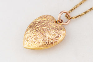 ANTIQUE EDWARDIAN 1910 ETCHED HEART PENDANT 9ct GOLD