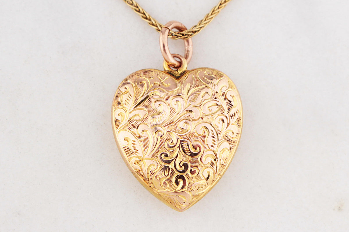 ANTIQUE EDWARDIAN 1910 ETCHED HEART PENDANT 9ct GOLD