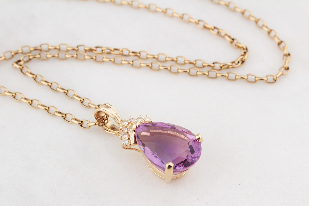 VINTAGE AMETHYST &amp; DIAMOND PENDANT 14ct GOLD