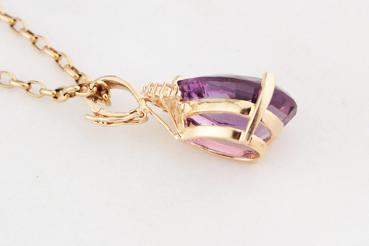 VINTAGE AMETHYST &amp; DIAMOND PENDANT 14ct GOLD