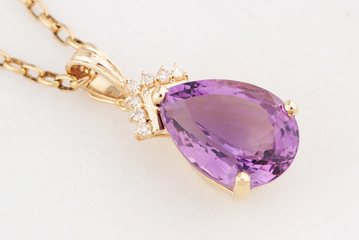 VINTAGE AMETHYST &amp; DIAMOND PENDANT 14ct GOLD