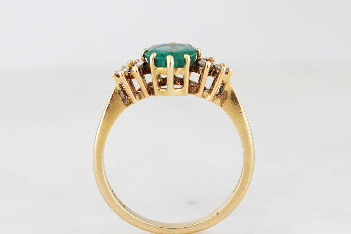 VINTAGE EMERALD & DIAMOND RING 18ct GOLD
