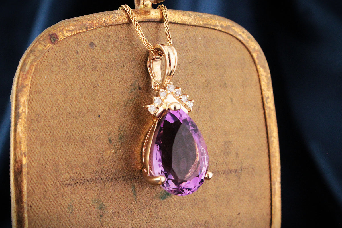 VINTAGE AMETHYST &amp; DIAMOND PENDANT 14ct GOLD