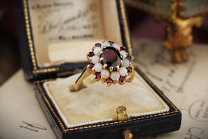 VINTAGE MID CENTURY 1969 GARNET & OPAL RING 9ct YELLOW GOLD