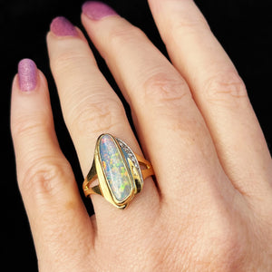 MID-CENTURY SOLID OPAL & DIAMOND RING 18ct GOLD