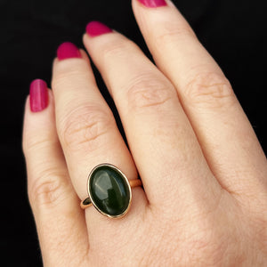 VINTAGE MID CENTURY c1970 NEPHRITE JADE RING 9ct GOLD