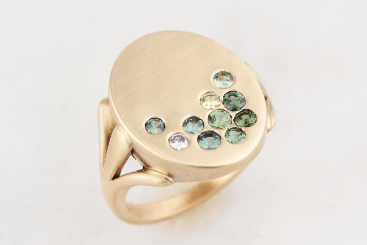 CUSTOM SAPPHIRE & DIAMOND ‘SCATTERED PEBBLES’ SIGNET RING 9ct GOLD