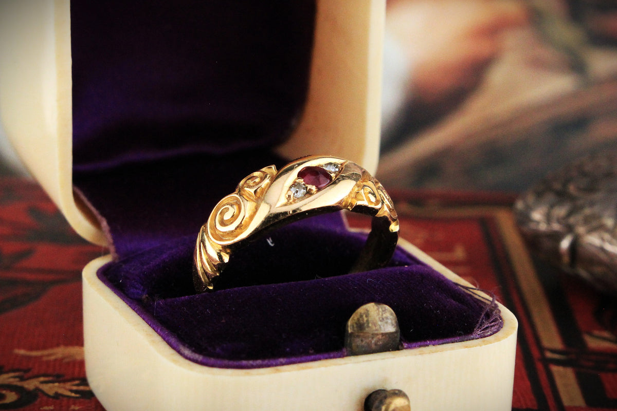 ANTIQUE RUBY &amp; DIAMOND RING 18ct GOLD