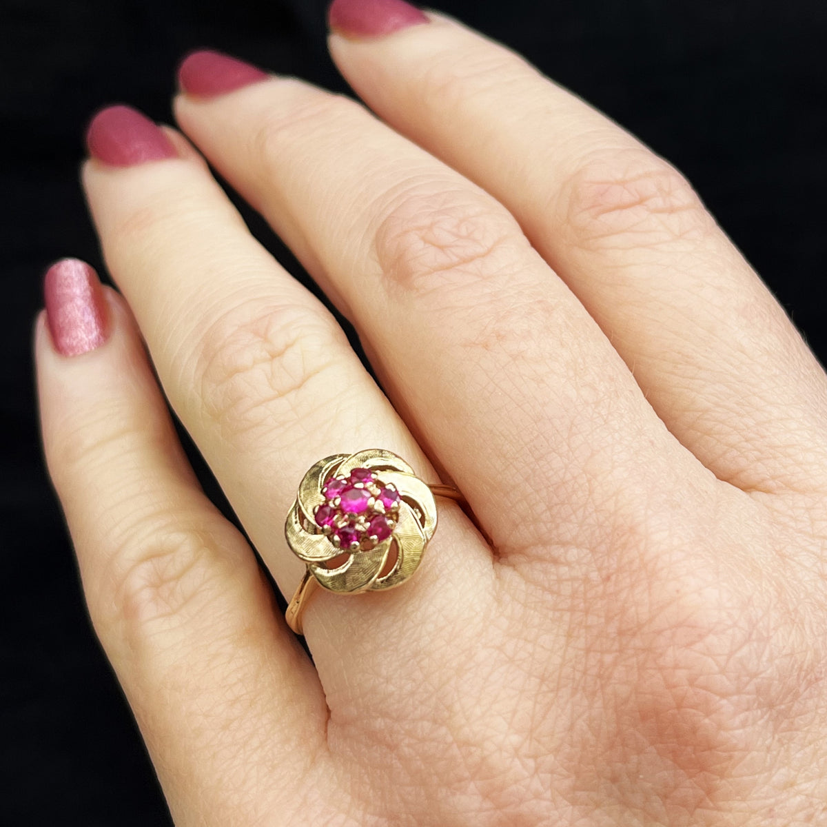 VINTAGE MID CENTURY c1960 SYNTHETIC PINK SPINEL RING 9ct GOLD