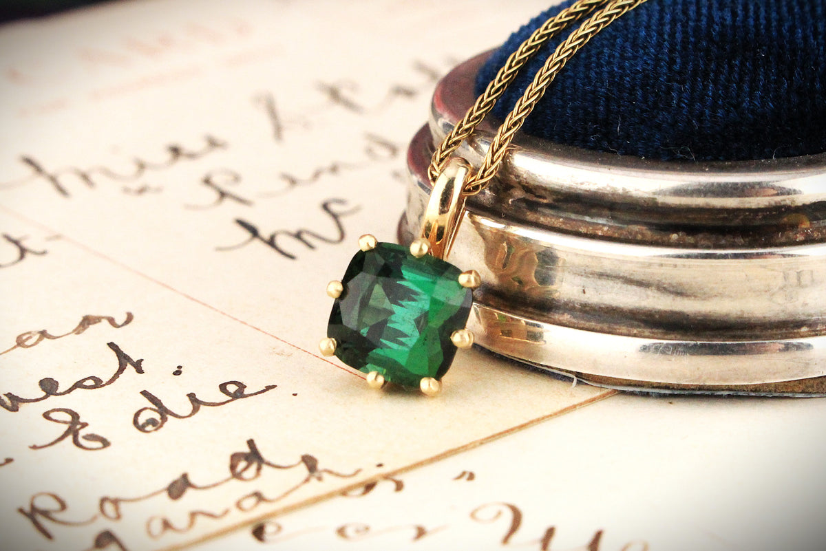 CUSHION CUT 2.40ct GREEN TOURMALINE PENDANT 10ct GOLD