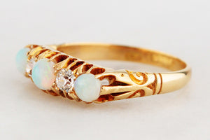 ANTIQUE EDWARDIAN OPAL & DIAMOND RING 18ct GOLD