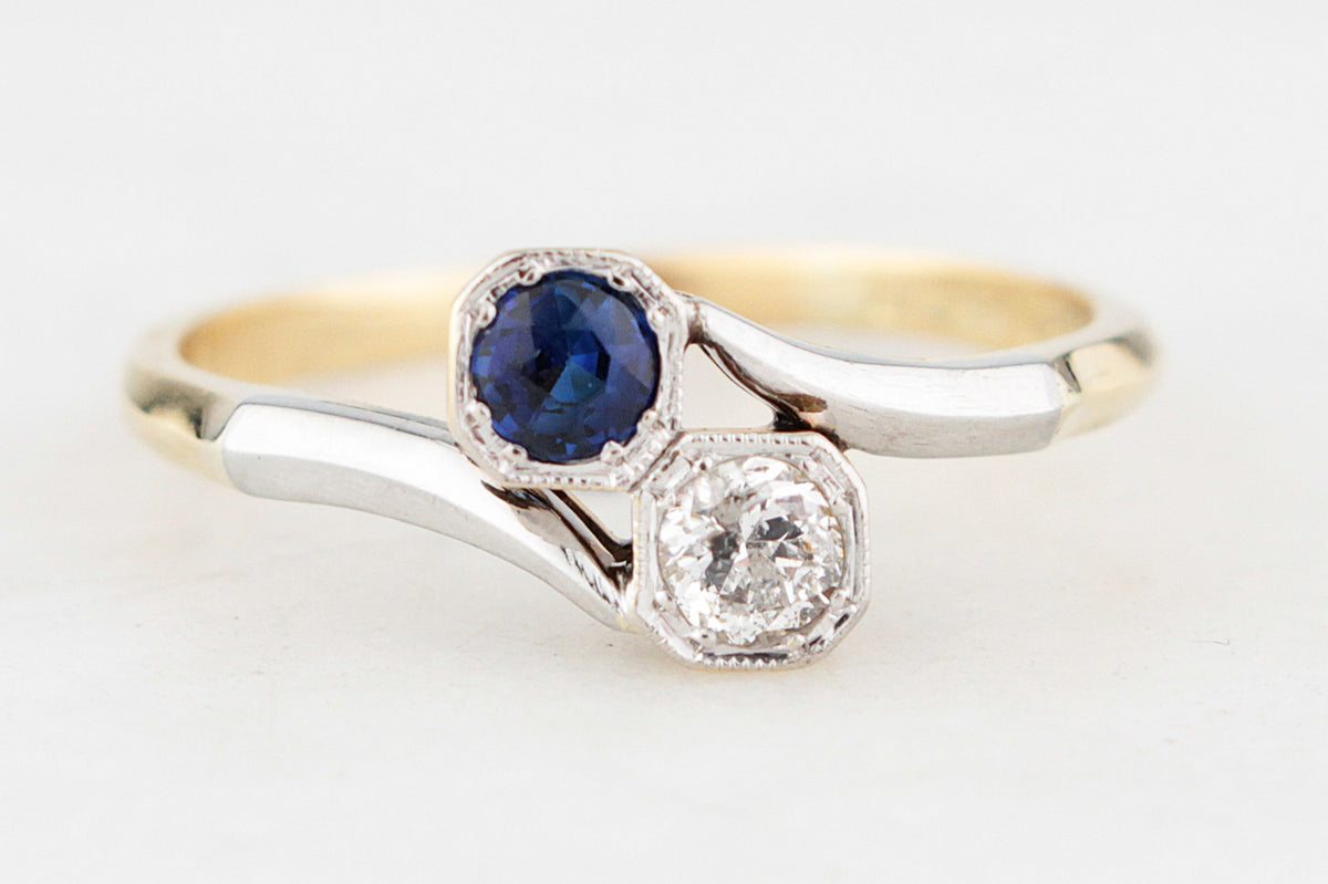 ANTIQUE SAPPHIRE &amp; DIAMOND TOI ET MOI RING 18ct GOLD &amp; PLATINUM
