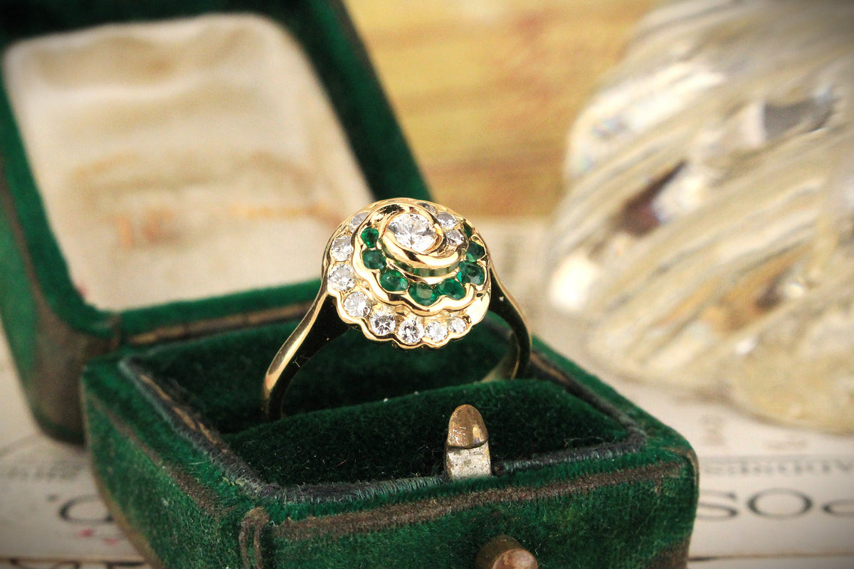 VINTAGE EMERALD &amp; DIAMOND RING 18ct GOLD