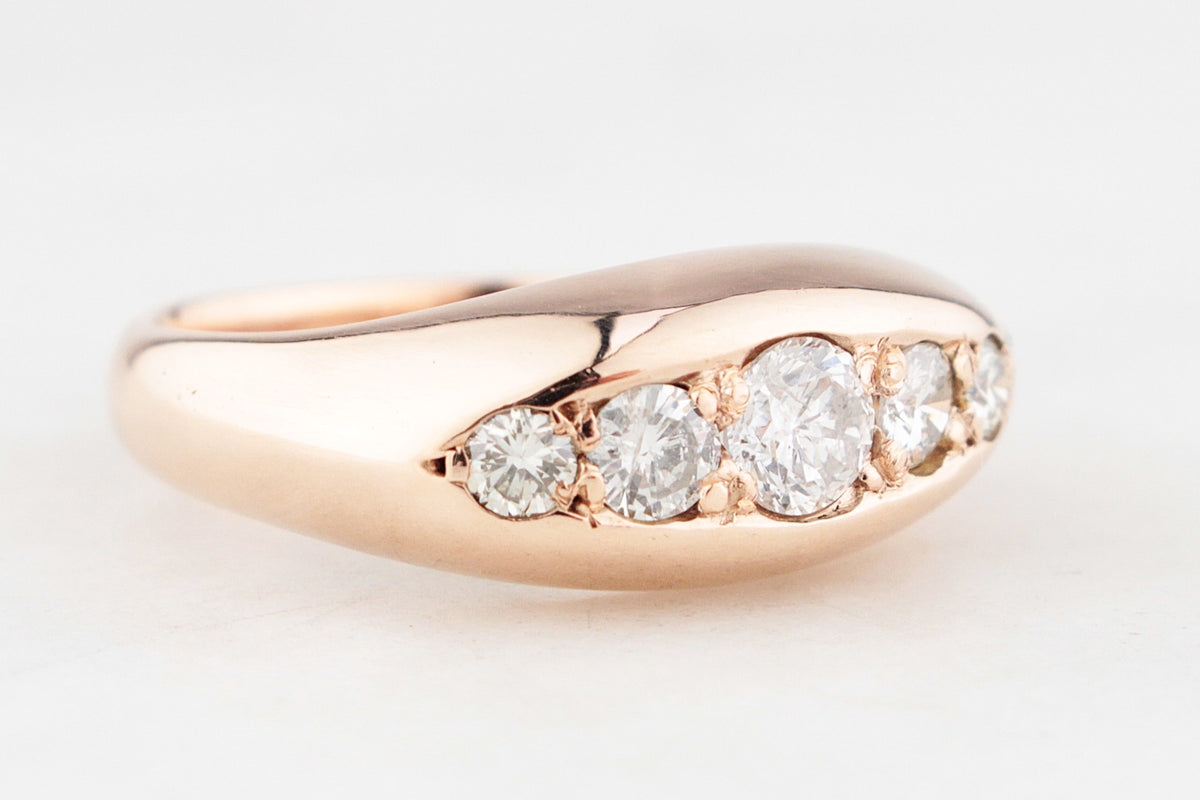 ANTIQUE .86ct FIVE STONE DIAMOND RING 18ct GOLD