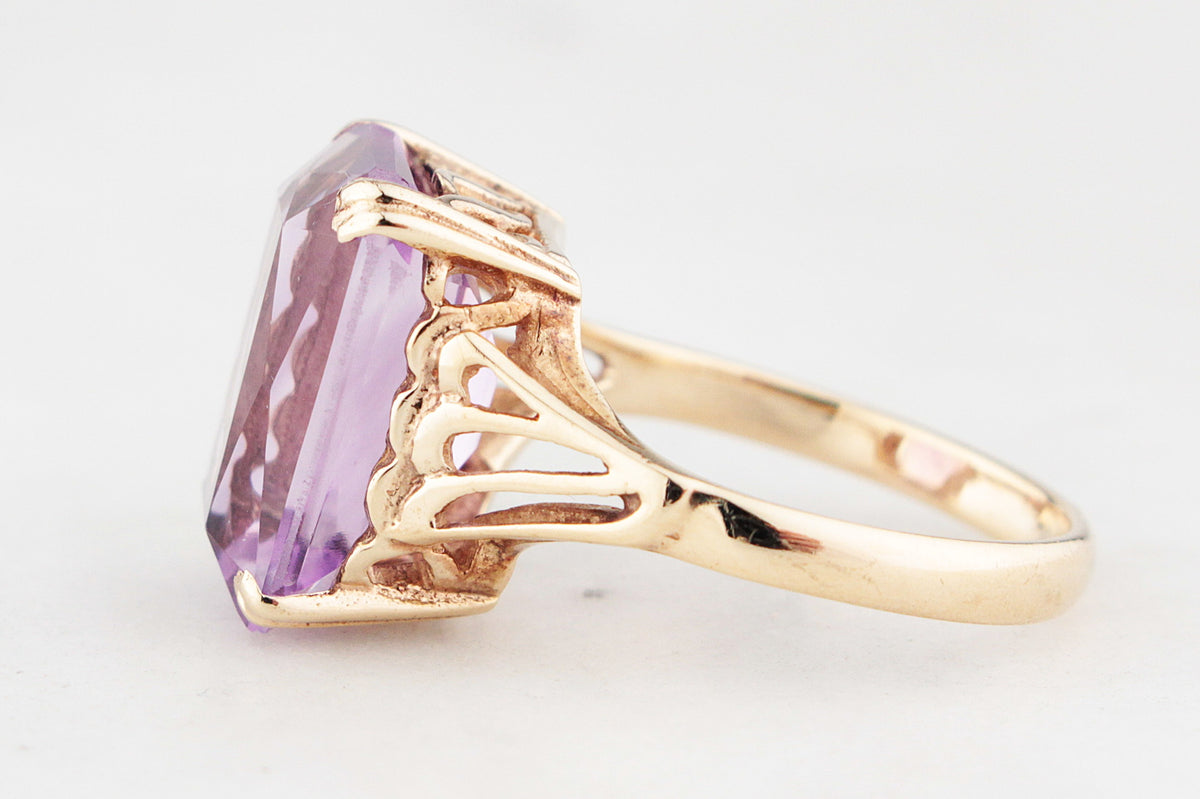 MID-CENTURY 1967 6.70ct AMETHYST COCKTAIL RING 9ct GOLD